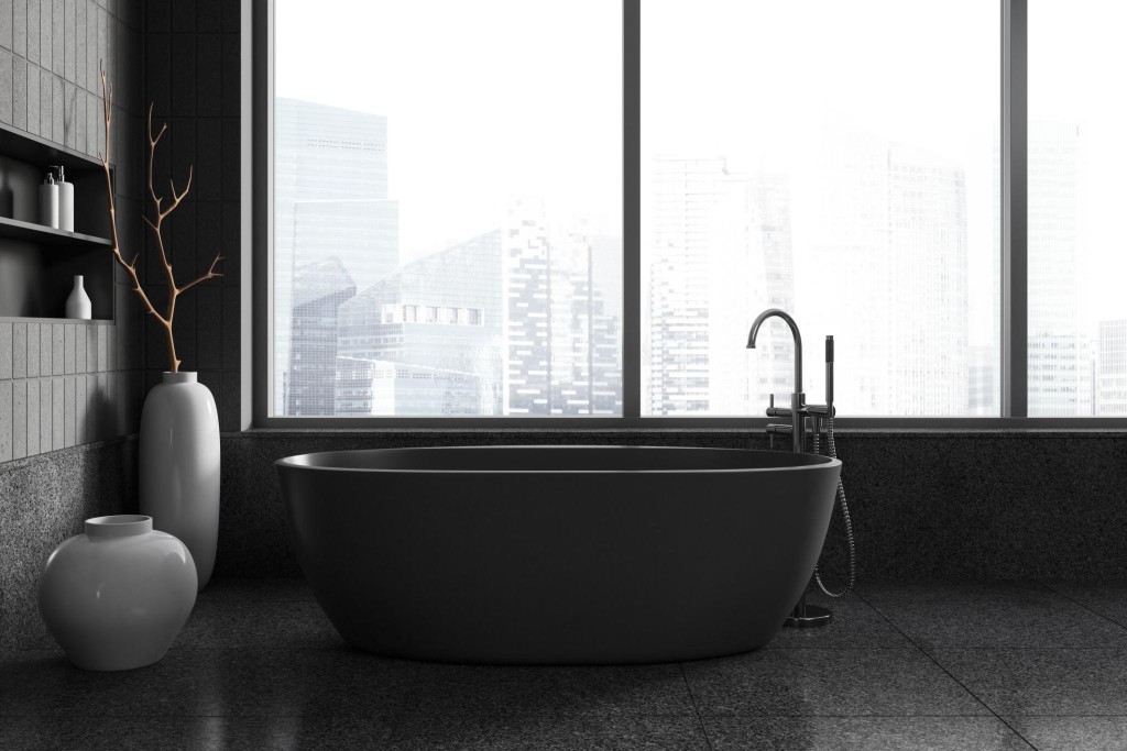Urban Noir Skyline Bath